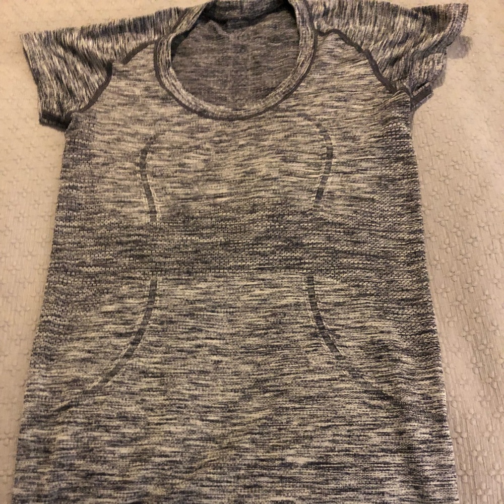 Lululemon shirt